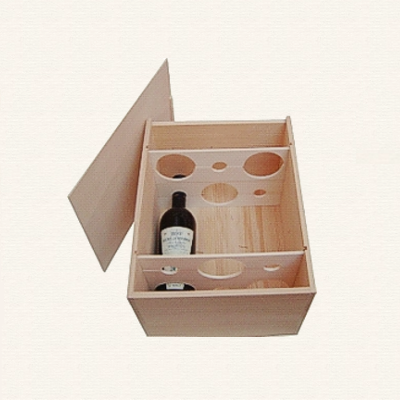 Bild Weinkiste mit Guillotinen fuer sechs Flaschen uebereinander